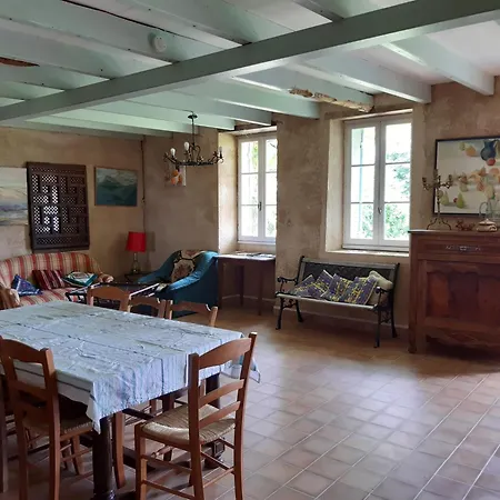Maison Charentaise Familiale Holiday home *